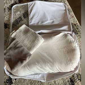 Snuggle Me Organic Infant Lounger with covers